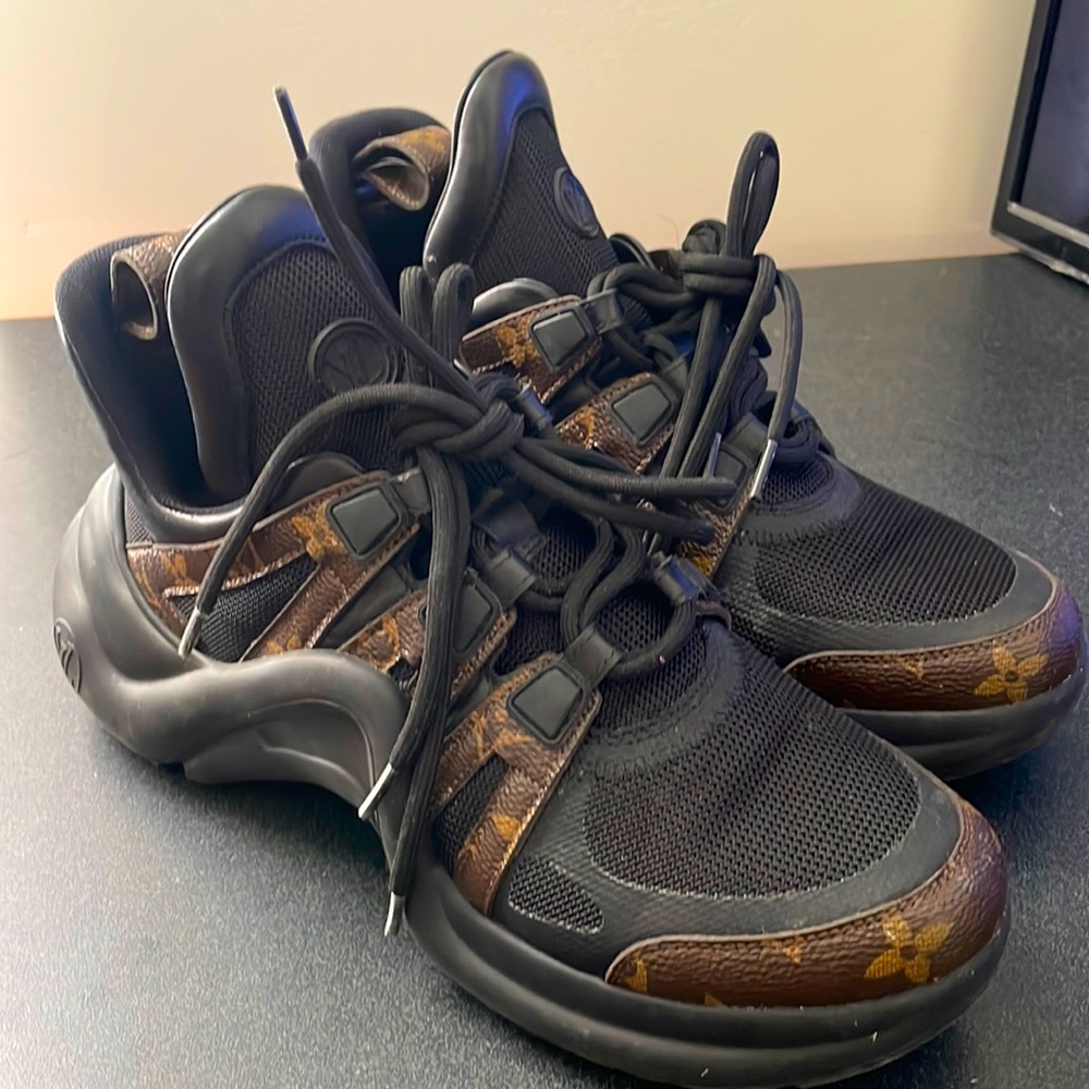 Louis Vuitton Archlight Monogram Sneaker 39